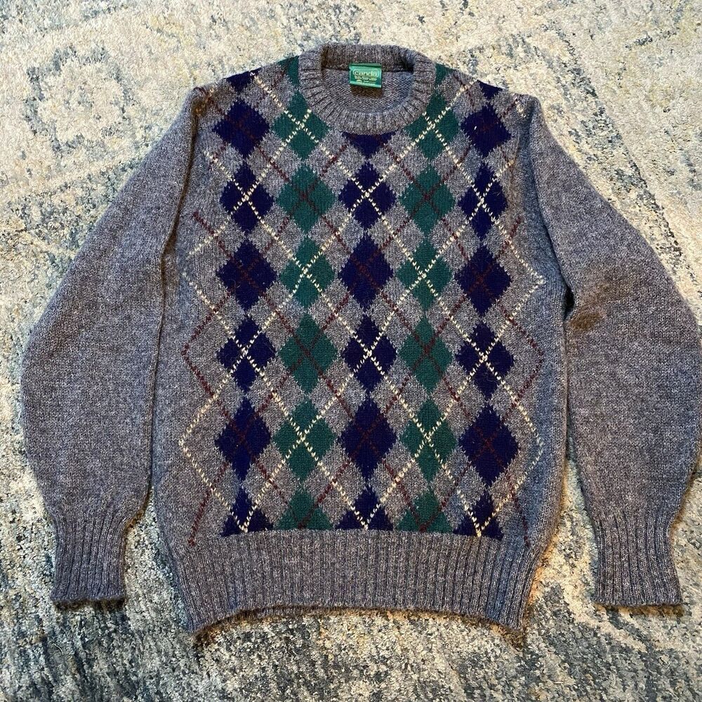 Canada Men's Shetland Wool Long Sleeve Sweater Made In Scotland Medium?